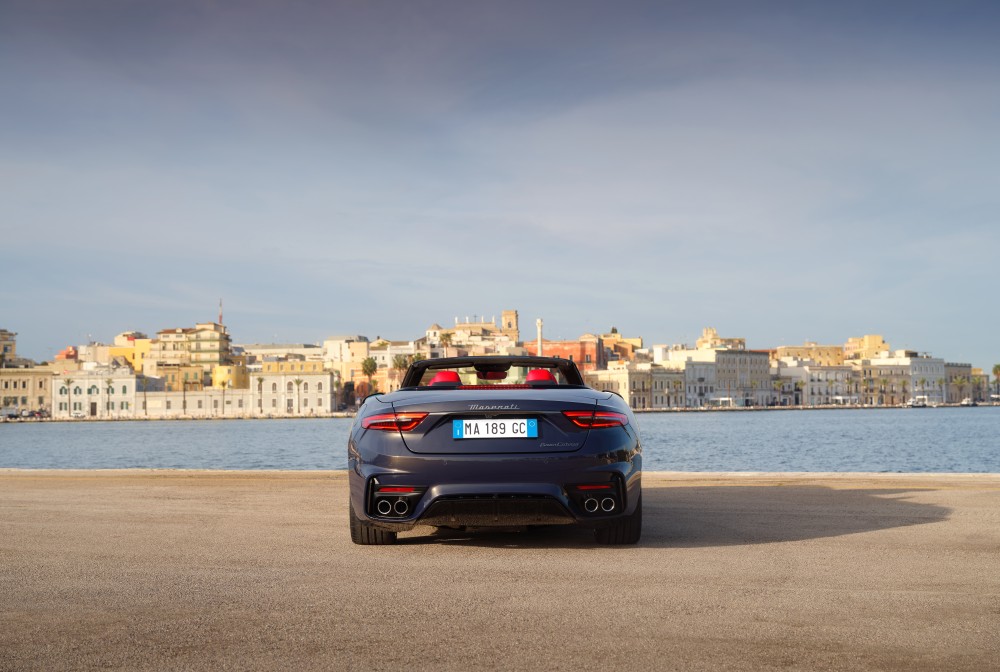 Maserati GranCabrio 