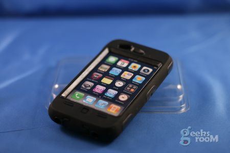 GeeksRoom Reviews: OtterBox Defender Series para Iphone 3G/3GS 7