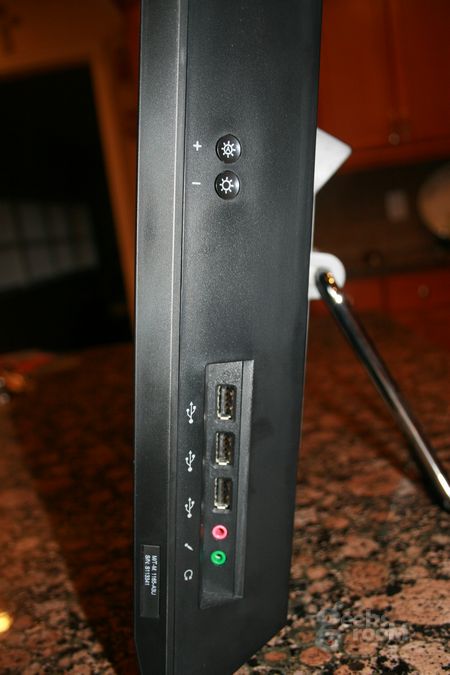 GeeksRoom Review: Lenovo ThinkCentre All in one A70z 5