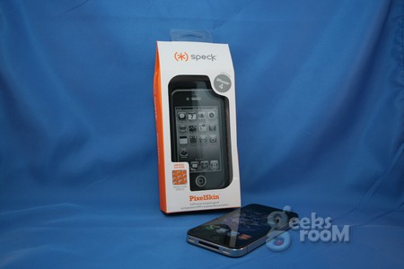 GeeksRoom Review: Speck PixelSkin 5 DPI protector para Iphone 4 1