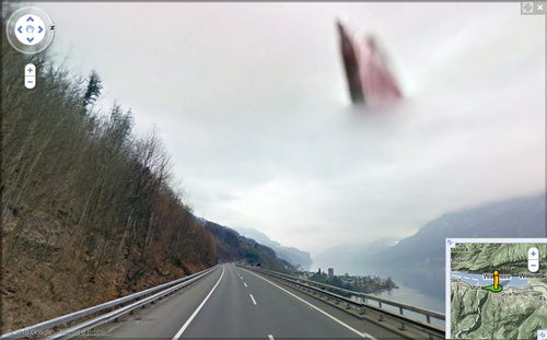 Google Street View ¿captó aparición religiosa o solo es una mancha? 1