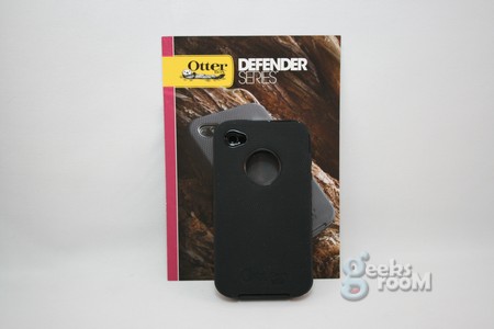 Geeksroom Review: Protector Otterbox Defender Series para Iphone 4 1