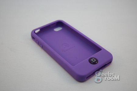 GeeksRoom Review: Protector SwitchEasy Colors para Iphone 4 2
