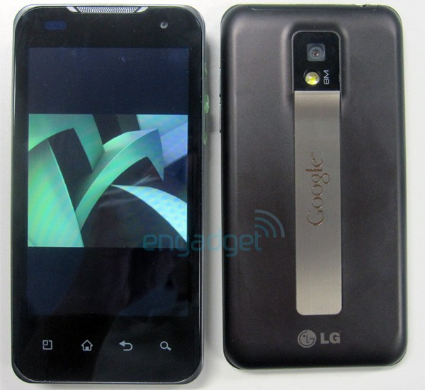 Primeras imágenes del LG 4" con Android que viene a principios de 2011. 1