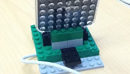 Crea tu propio dock para iPhone con legos! 3