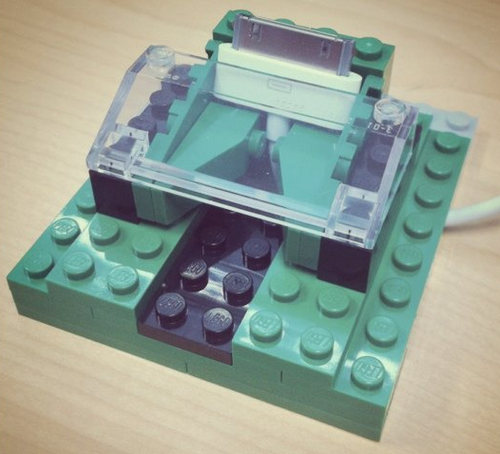 Crea tu propio dock para iPhone con legos! 1