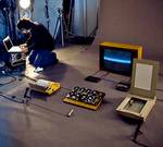 Tema musical creado con una Sinclair ZX, impresora, scanner y discos duros [Vídeo]