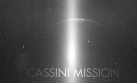 Sorprendentes imágenes de la sonda Cassini acompañadas de buena música. [Video]