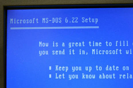 Si utiliza una computadora, por favor no olvide los orígenes de MS-DOS