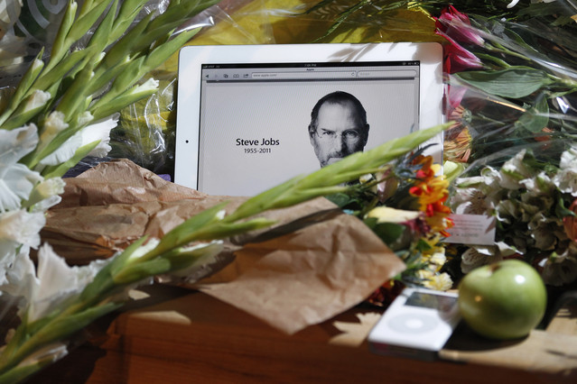 Steve Jobs, o el  «poeta del mundo de las computadoras»