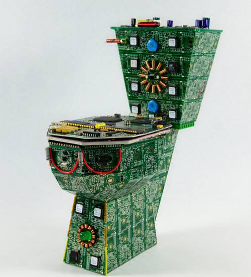The Royal Data Throne: una escultura que representa el inodoro que todo geek querría tener 1
