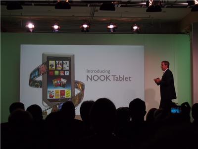 Barnes & Noble lanza la tableta Nook y ataca directamente a Amazon Kindle Fire 1