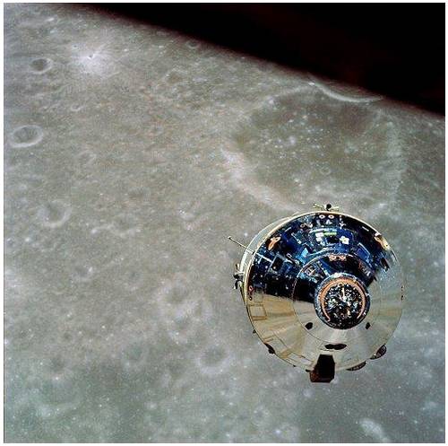 Sublime, video de la tierra tomado desde Apollo 10 con la música de 2001 Odisea del Espacio! 1