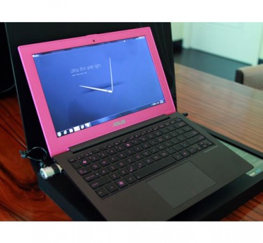 ASUS nos muestra su ultrabook Zenbook UX31 con colores especiales 1