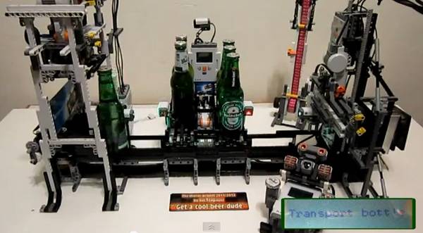 Máquina que abre y enfría las cervezas, construida con LEGO's - Excepcional! 1