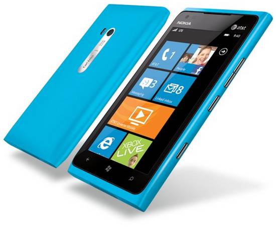 Nokia confirma un fallo de software en el Lumia 900, ofrecen arreglarlo y crédito de 100 dólares 1