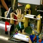 Espectacular y compleja máquina de Rube Goldberg que rompe un récord mundial #Video