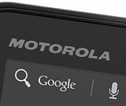 Google hace oficial la compra de Motorola y nombra a Dennis Woodside como CEO de esa división. 1