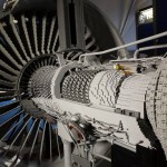 Rolls-Royce arma uno de sus motores de avión con LEGO 1