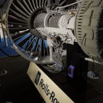Rolls-Royce arma uno de sus motores de avión con LEGO 2