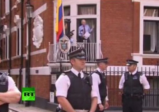 Julian Assange le pide a Obama que termine con la caza de brujas contra Wikileaks 1