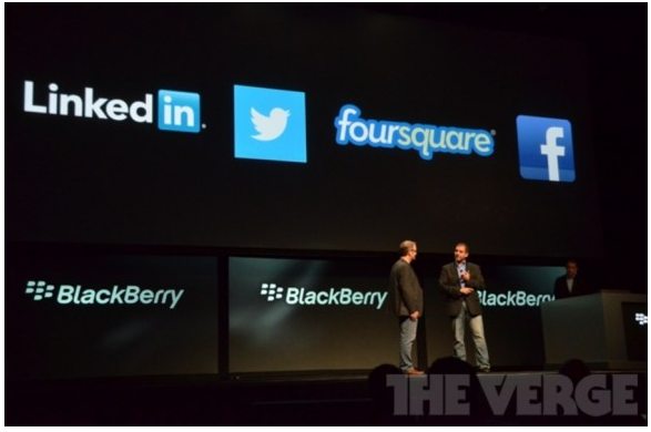 Blackberry 10 tendrá aplicaciones de Facebook, Twitter, Foursquare y LinkedIn 1