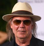 Neil Young piensa rescatar a la música del pobre formato MP3 con el reproductor PONO