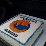 La tradición continúa, el equipo de Mozilla le envió un pastel a la gente de Internet Explorer10
