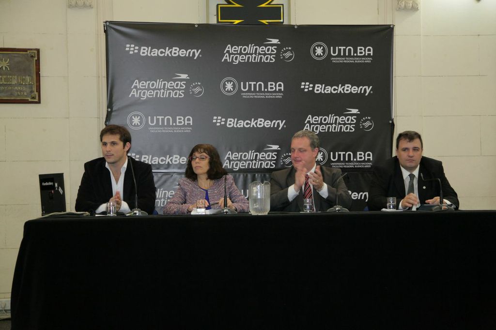 Panel Bryan Tafel, Ruth Landenheim, Andres Bursztyn e Ignacio Echechiquía