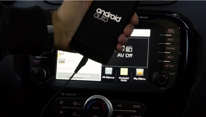 Android Auto ahora está disponible para cualquier automóvil, aún para vehículos viejos y sin pantallas