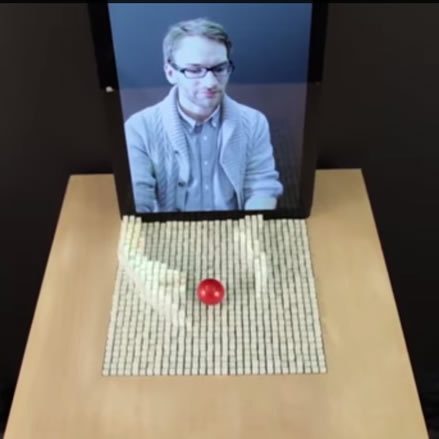InForm del MIT, interactuar y mover objetos a distancia  mediante telepresencia