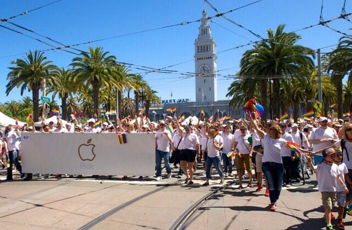 gay-pride-parade-apple-2015