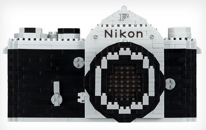 Nikon relanza su primer SLR en un kit para construir con Nanoblocks 2
