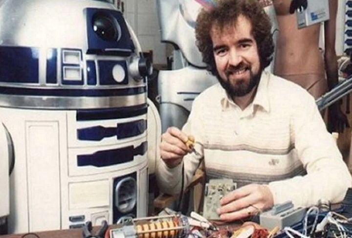 Murió Tony Dyson, creador del icónico robot R2-D2 de Star Wars