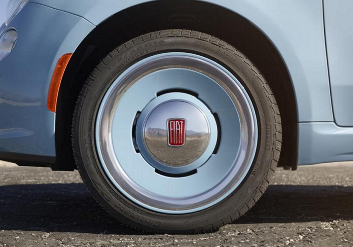 Luego de celebrar sus 60 años en el mercado, el Fiat 500 logra otro hito: acaban de entregar el número 2 millones [Vídeo]