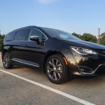 La nueva y lujosa Chrysler Pacifica 2017 Limited en imágenes 3