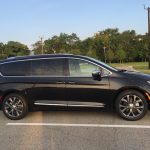 La nueva y lujosa Chrysler Pacifica 2017 Limited en imágenes 4