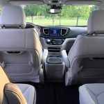 La nueva y lujosa Chrysler Pacifica 2017 Limited en imágenes 24