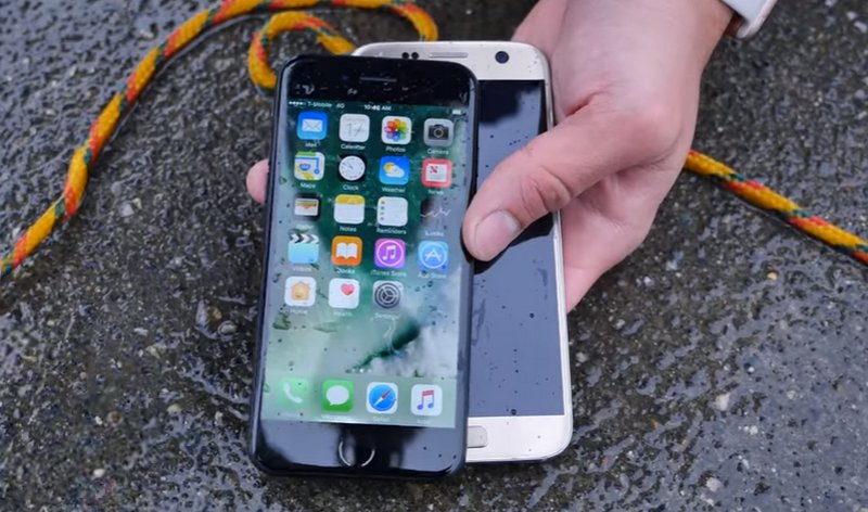 iPhone 7 vs el Galaxy S7 en una prueba de resistencia al agua a 35 pies (10,67 metros) de profundidad