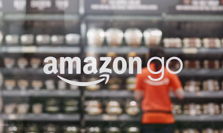 Hoy Amazon abrió al público su primer tienda sin cajeros Amazon Go