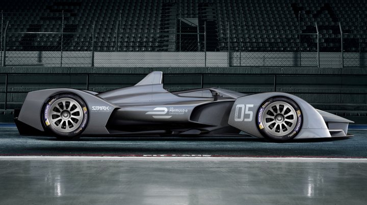 El concepto del auto de carreras para la 5ta temporada de Formula E es alucinante y tiene un aire al Batimóvil