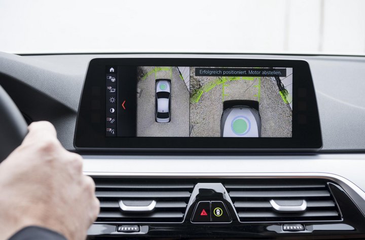 En el 2018 BMW lanzará un sistema de carga inalámbrica para la batería de sus vehículos eléctricos 1