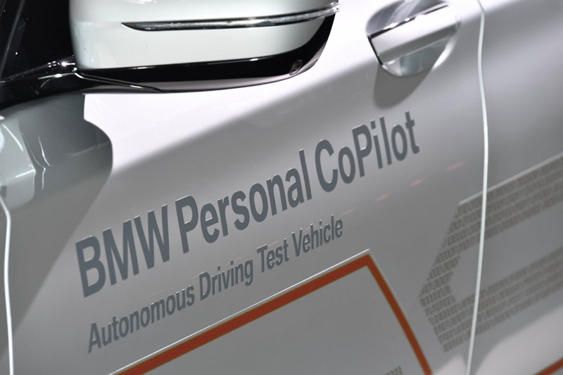 El Grupo BMW se prepara para los vehículos autónomos del futuro [Vídeos]