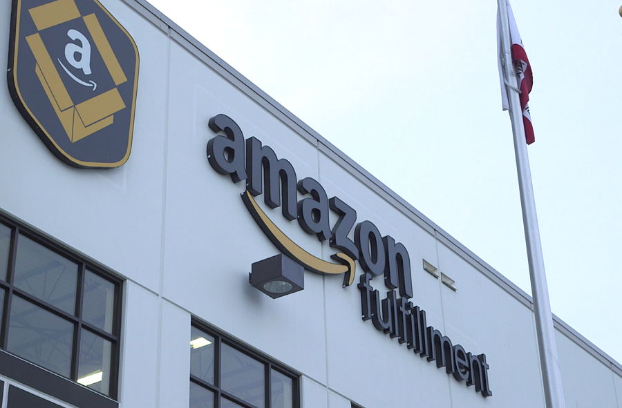 Amazon obtiene patente para almacenar productos bajo el agua (Aquatic Storage Facility)