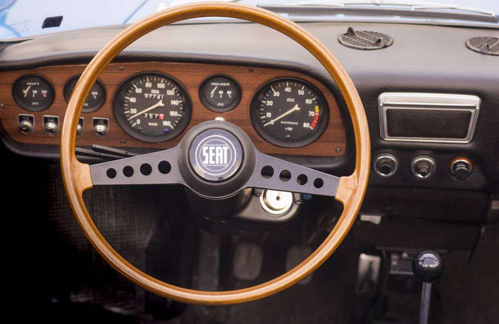 SEAT 850 Spider - Años 70 - Volante