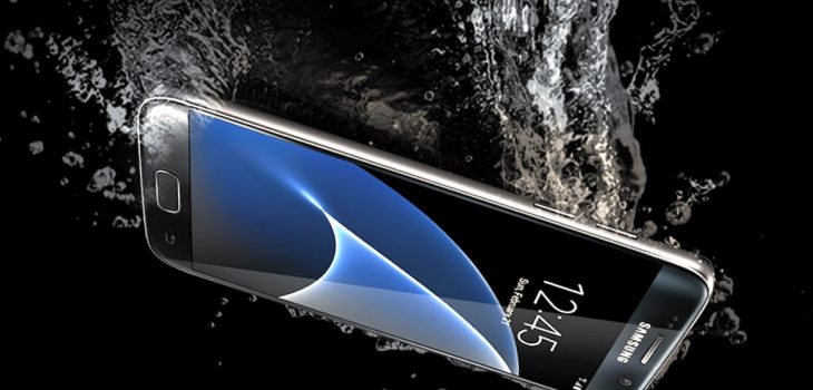 Demandan a Samsung por supuesto engaño en sus anuncios sobre resistencia al agua de los Galaxy