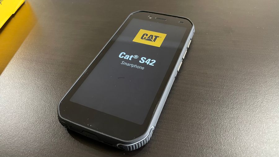 Review: Cat S42, un smartphone super resistente a un precio asequible -  Geeks Room