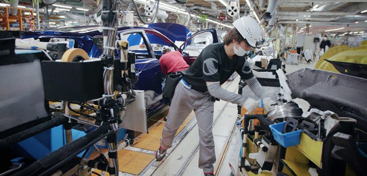 Nissan aprovecha la segunda vida útil de las baterías del LEAF en sus fábricas