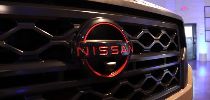 Nissan Frontier 2022 presenta un diseño imponente y agresivo
