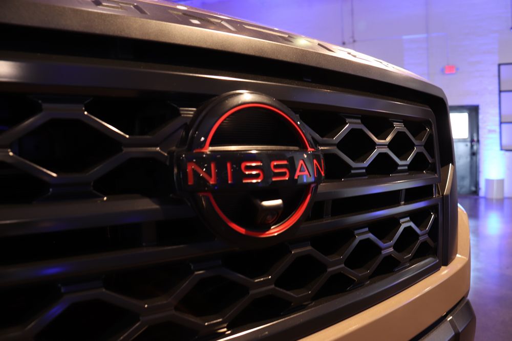 Nissan Frontier 2022 presenta un diseño imponente y agresivo